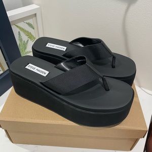Steve Madden platform sandals